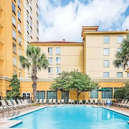 La Quinta Inn & Suites By Wyndham San Antonio Riverwalk מראה חיצוני תמונה