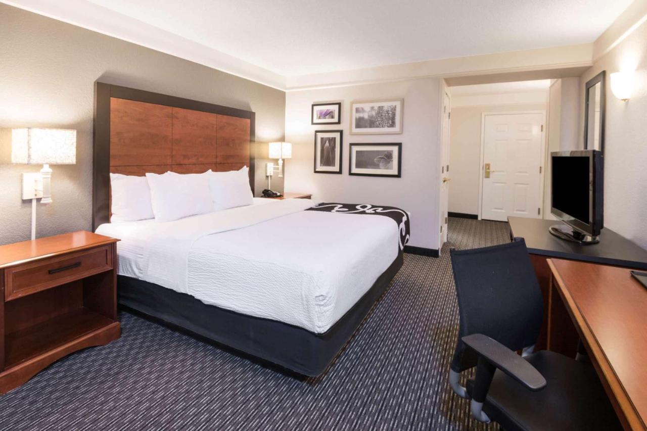 La Quinta Inn & Suites By Wyndham San Antonio Riverwalk מראה חיצוני תמונה
