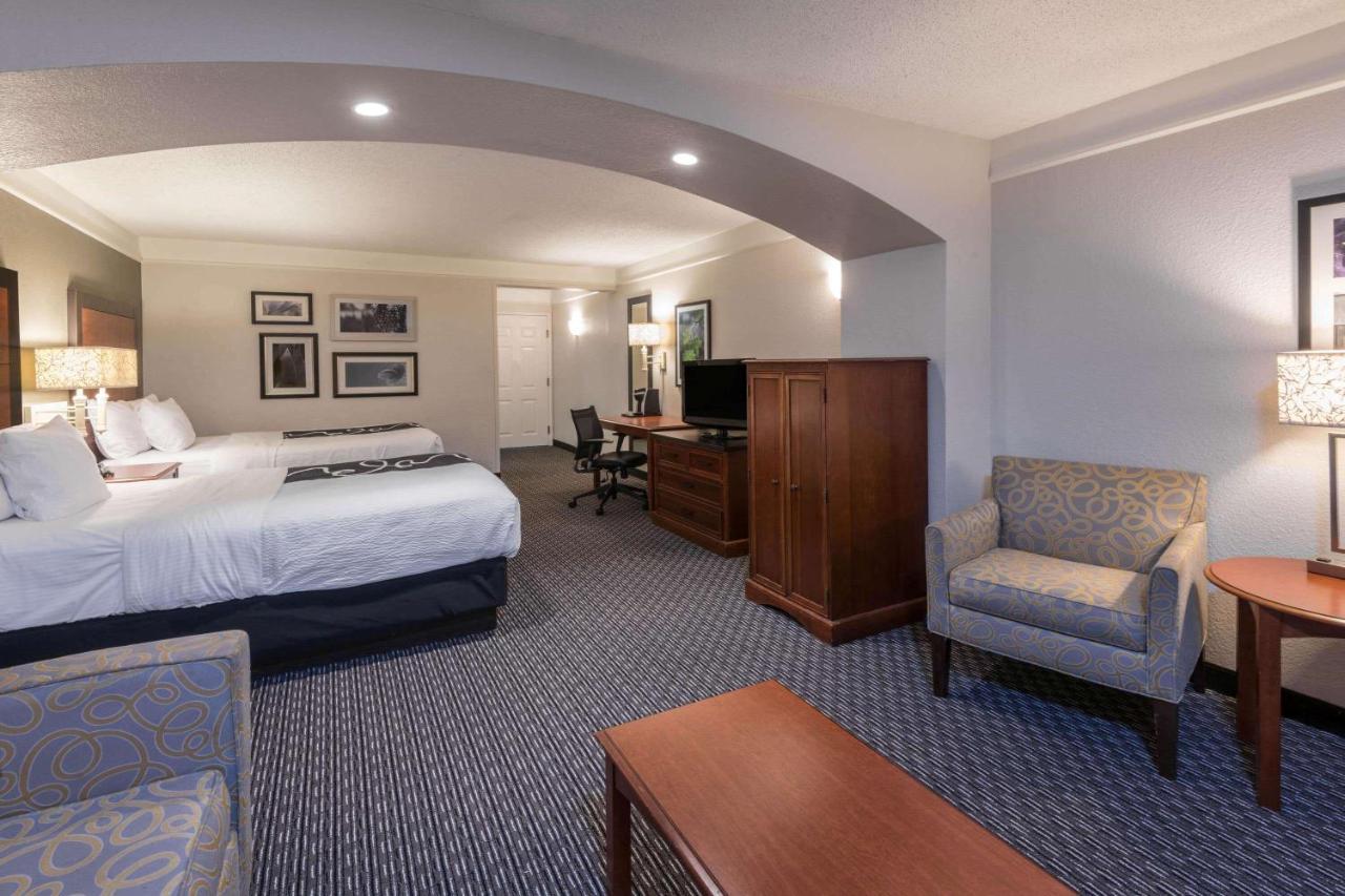 La Quinta Inn & Suites By Wyndham San Antonio Riverwalk מראה חיצוני תמונה