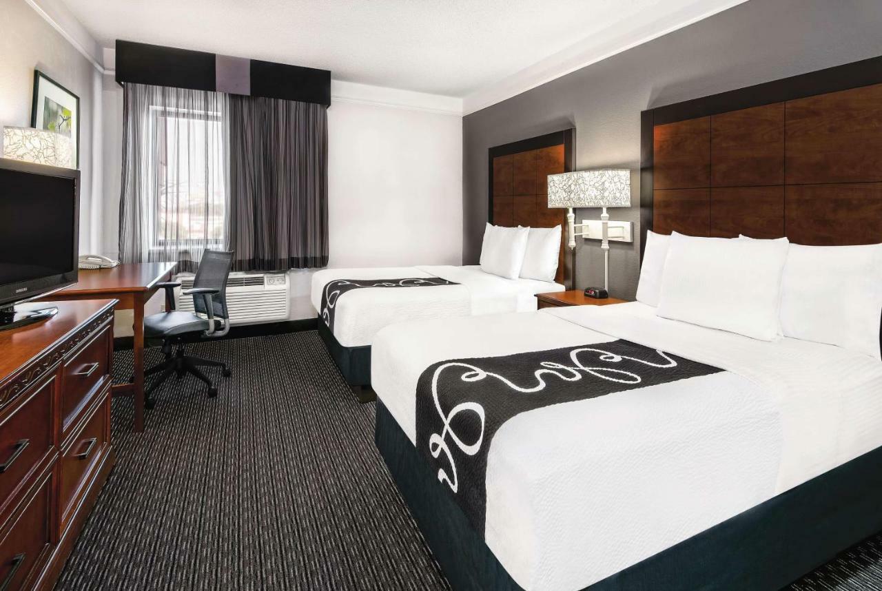 La Quinta Inn & Suites By Wyndham San Antonio Riverwalk מראה חיצוני תמונה