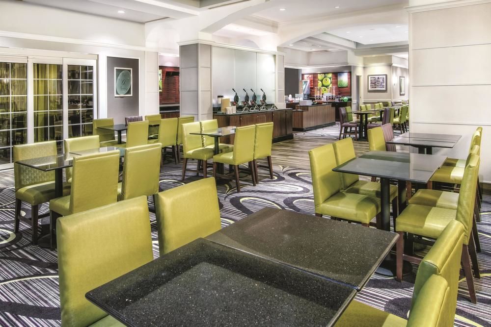 La Quinta Inn & Suites By Wyndham San Antonio Riverwalk מראה חיצוני תמונה